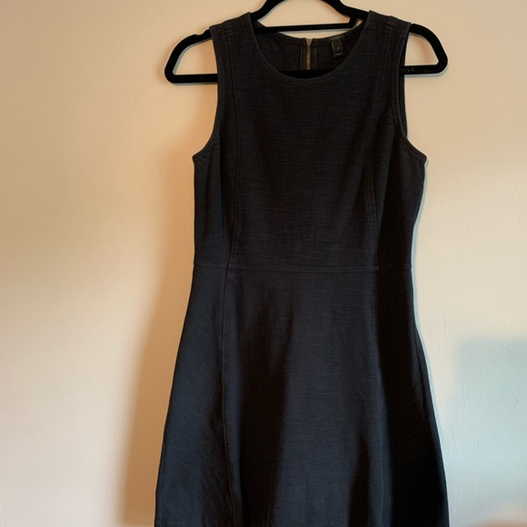 {{ J.Crew Princess Seam LBD }} - Picture 4 of 7